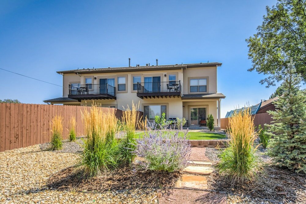 Фото 4bdpikes Peak Viewsminutes to Hiking & Dining!!