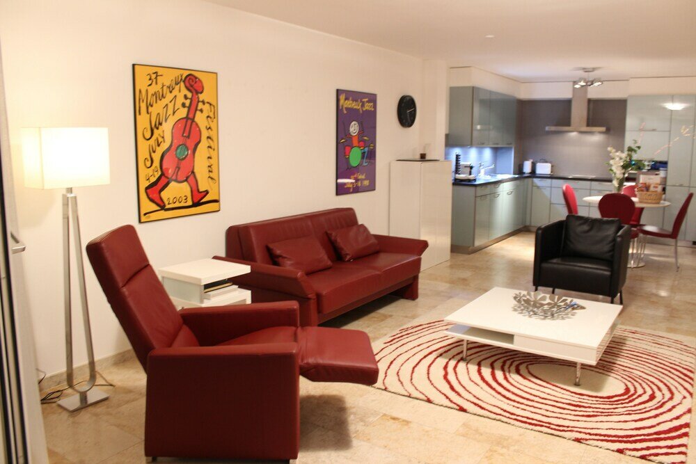 Фото Montreux Lake View Apartments City Centre