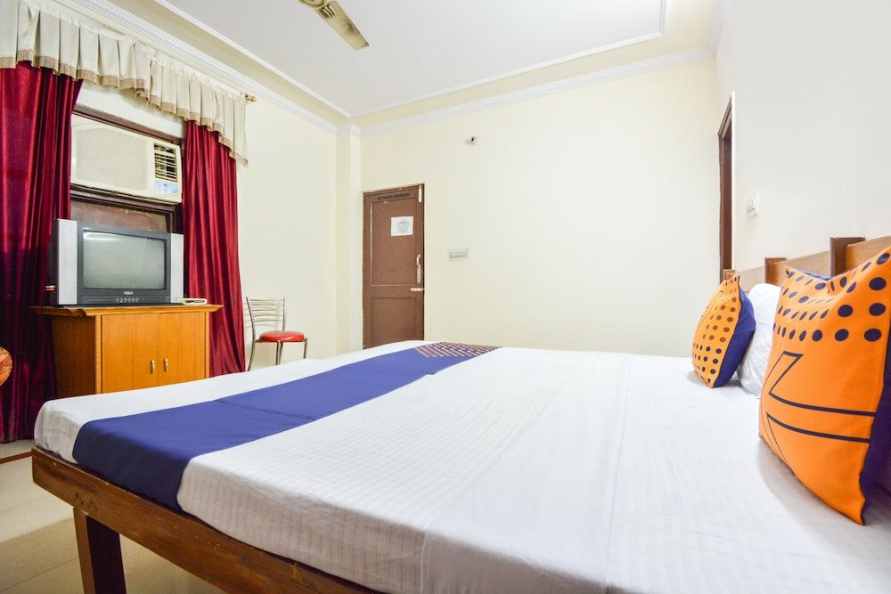 Фото Spot On 38670 Hotel Diamond