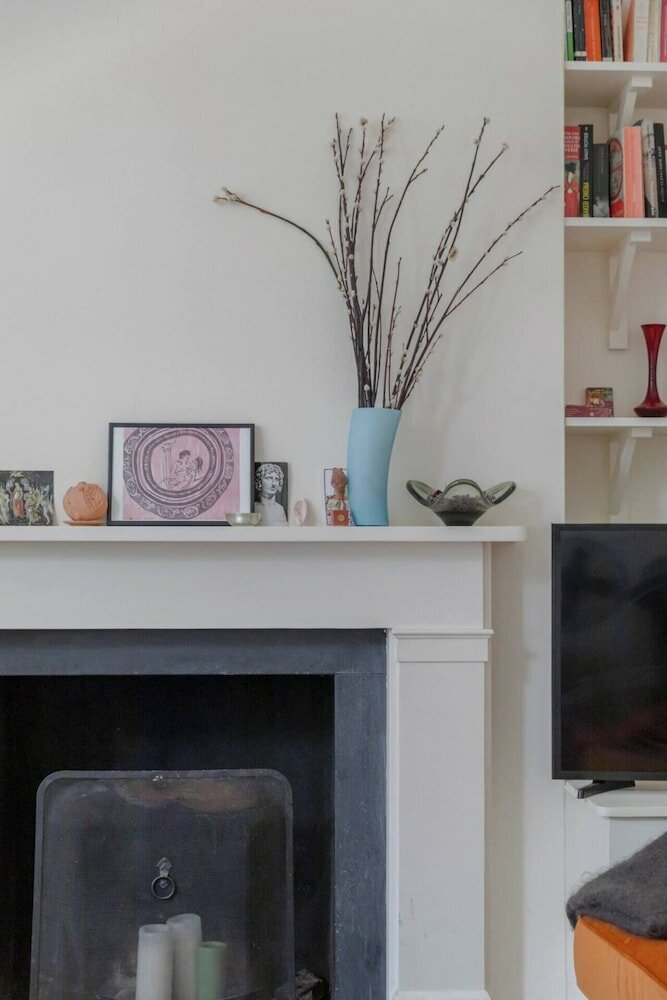 Фото Bright & Charming 1bd Flat - Clapton