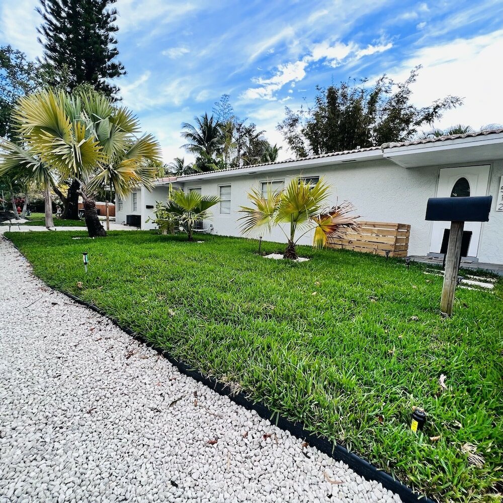 Фото Coco Bay Condos