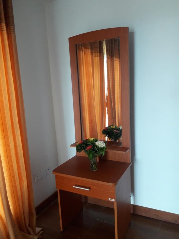 Фото Kirula Green Hotel