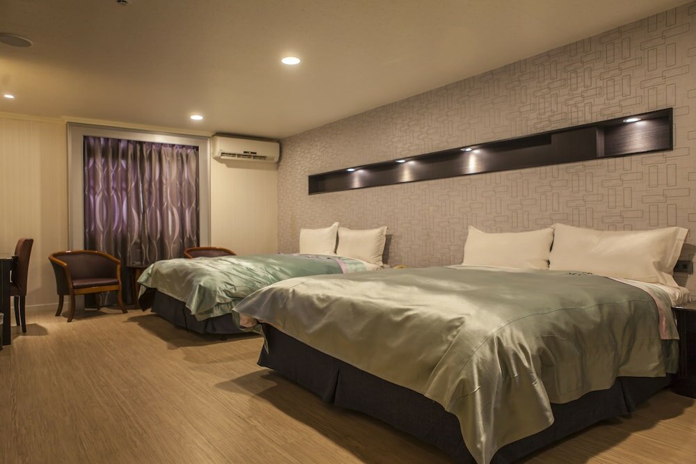 Фото отеля 2