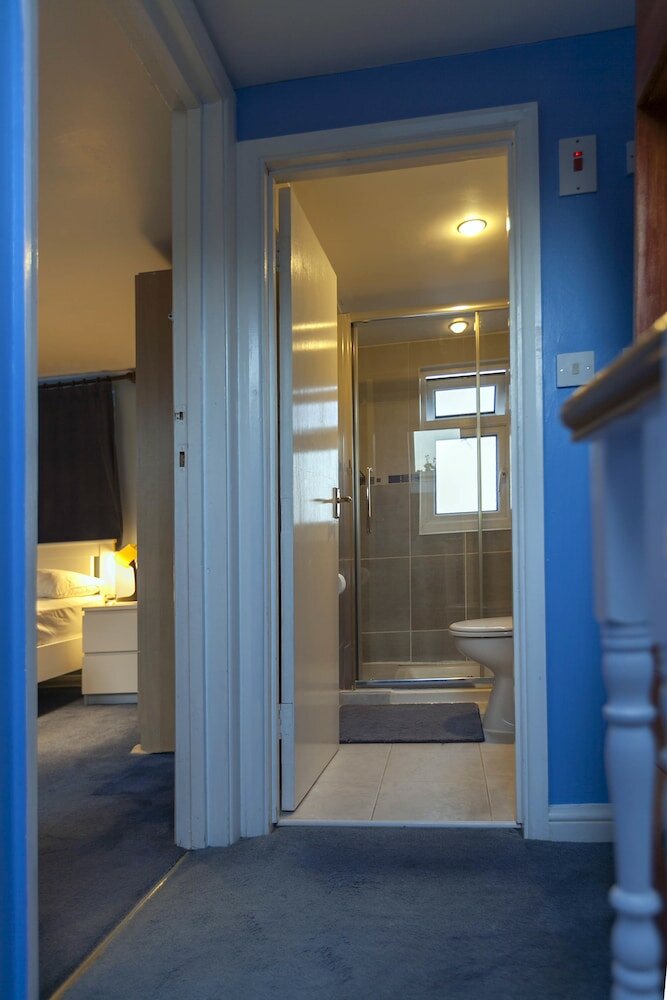 Фото Adam Short Stay