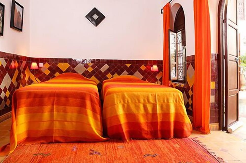 Фото Riad Assaada