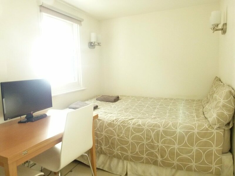 Гостиница Ss Property Hub - Studio near Hyde Park Paddington в Лондоне
