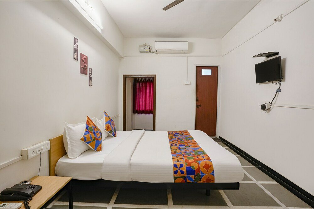 Фото Fabhotel Saubhagya Inn