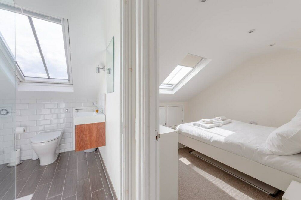 Фото Inviting 4bd House - Greenwich