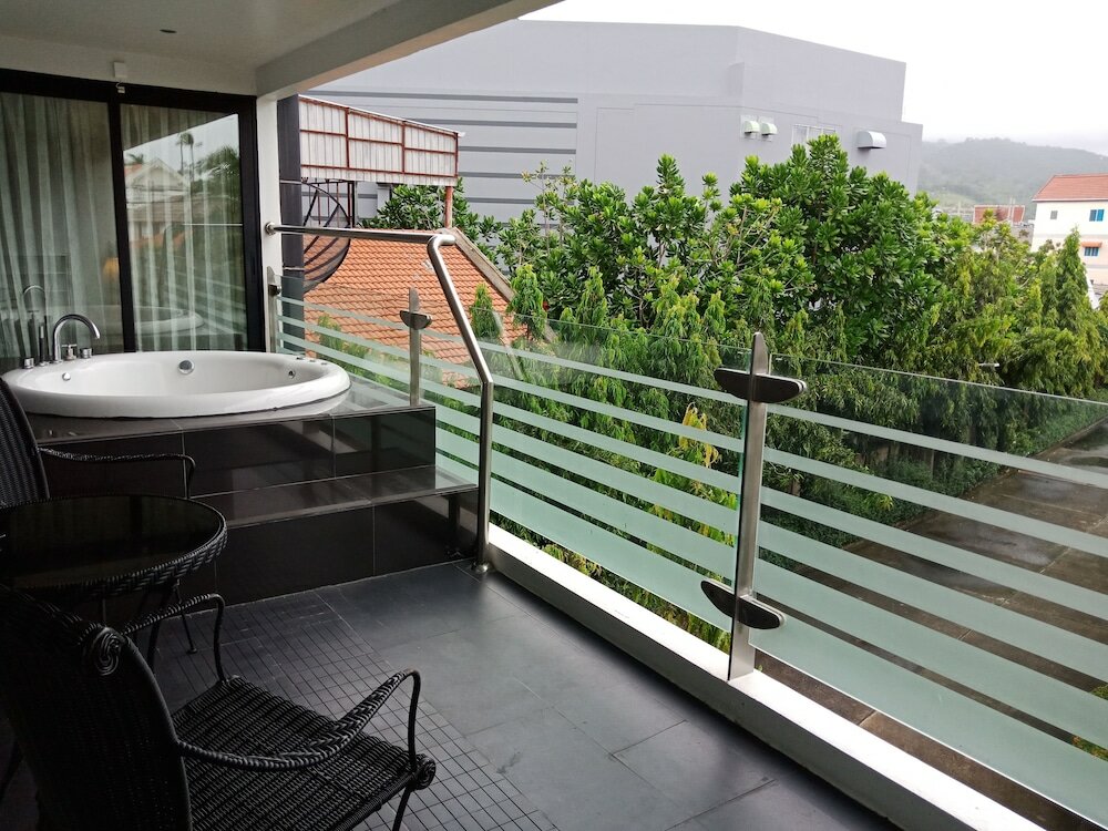 Фото Absolute Bangla Suites