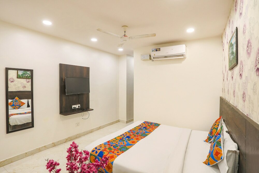 Фото Fabhotel Royal Galaxy I