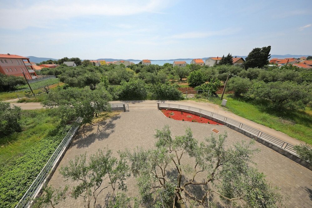 Фото Villa Olive Garden Apartments