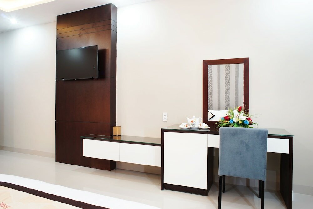 Фото Hanoi Blue Hotel - The Water Front