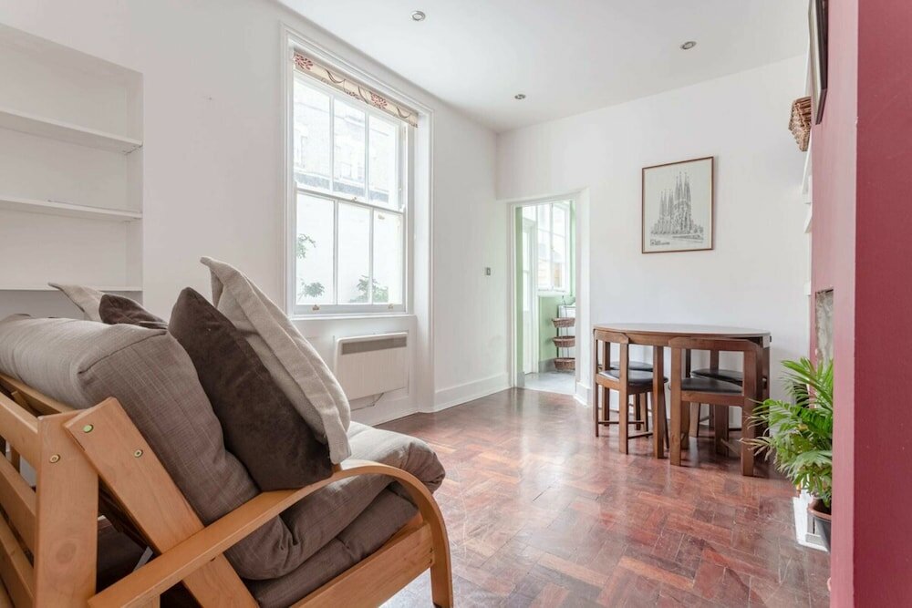 Фото Modern 2 Bedroom Flat in Central London