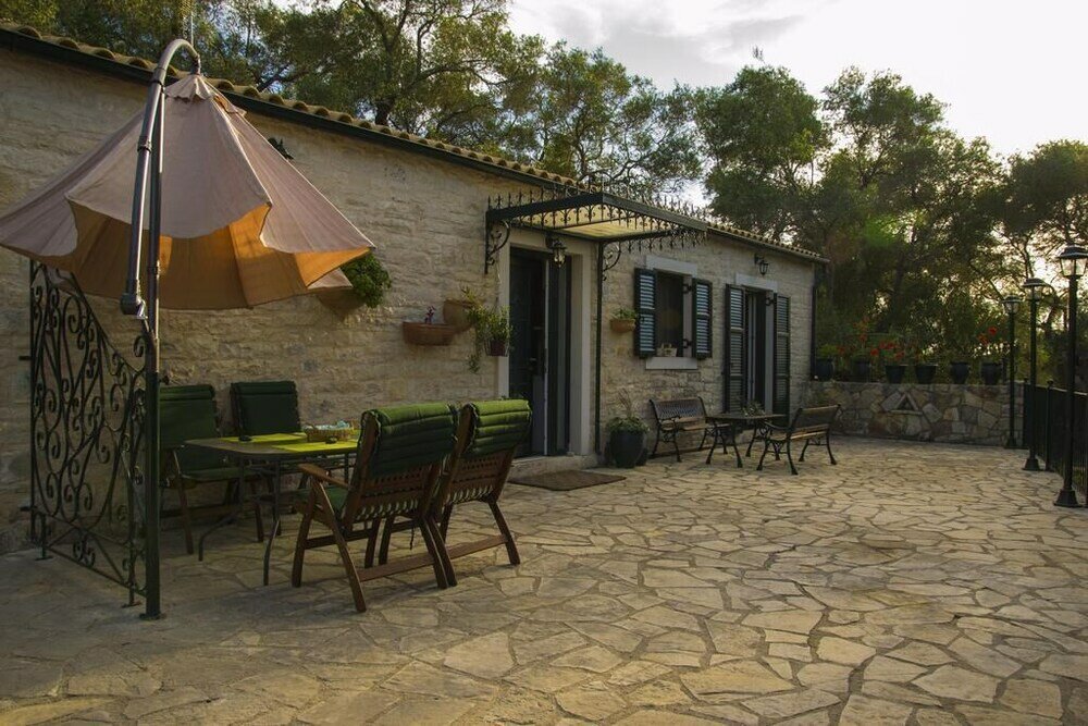 Фото Su La Strata house by CorfuEscapes