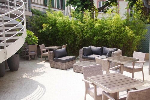 Гостиница Hotel Villa les Bains  в Кане