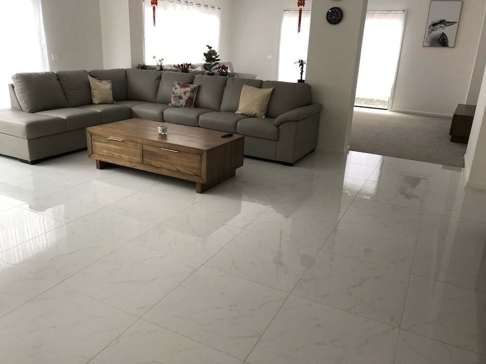 Фото Apple House Upper Point Cook