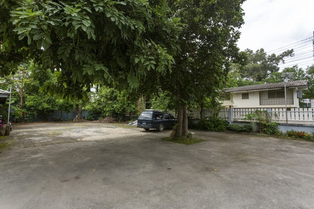 Фото Oyo 75356 Thipsiri Lodge