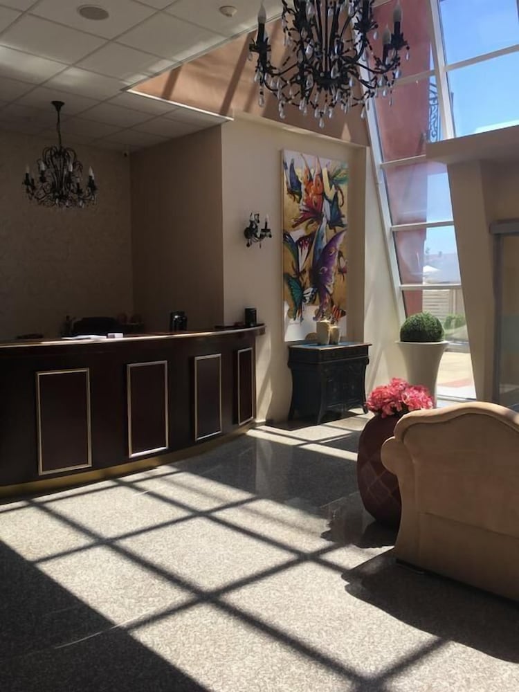 Фото Red Hotel Lozenetz