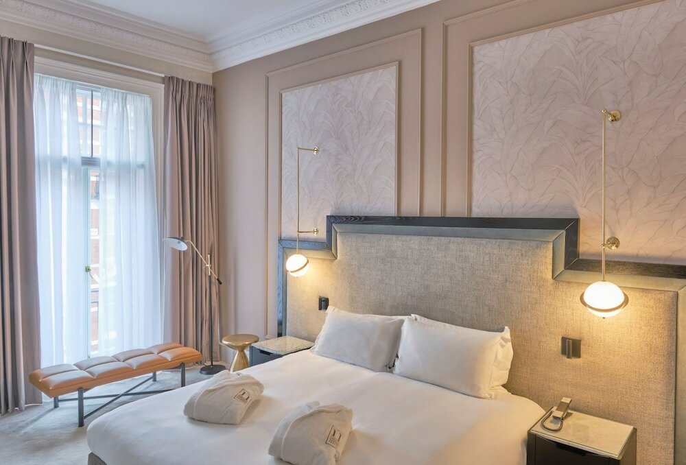 Фото 11 Cadogan Gardens, The Apartments and The Chelsea Townhouse by Iconic Luxury Hotels