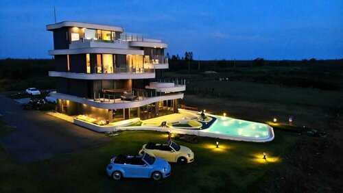 Гостиница Laguna Villas & Resorts в Магуне