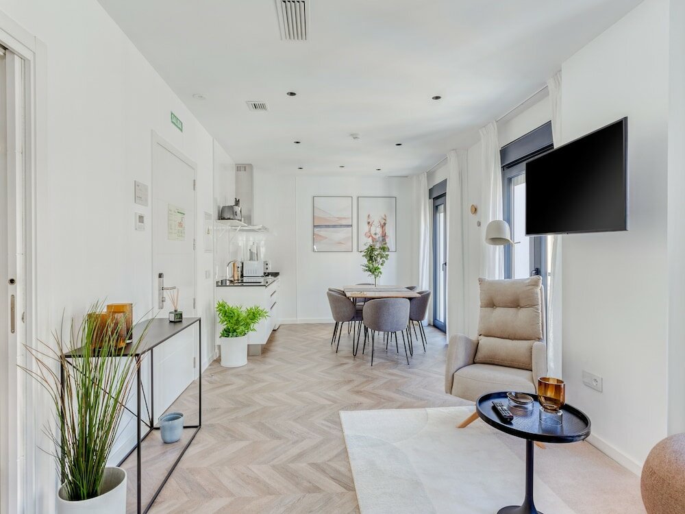 Фото Limehome Malaga Calle Ancha del Carmen