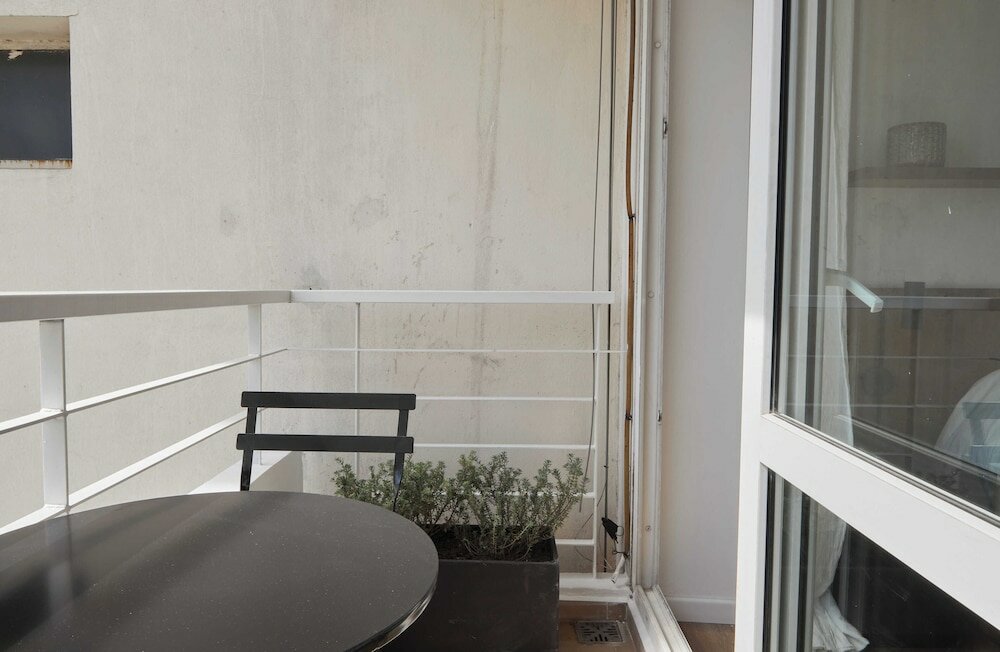 Фото Spacious modern studio