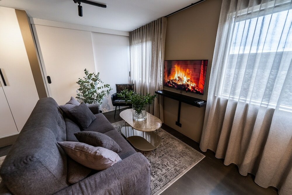 Фото Keflavik Luxury Apartments