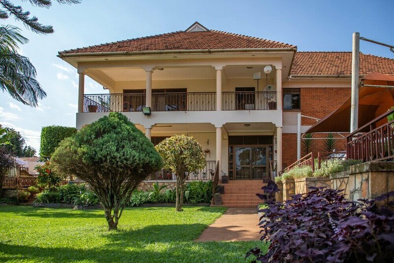 Гостиница Fred and Winnie BnB в Кампале