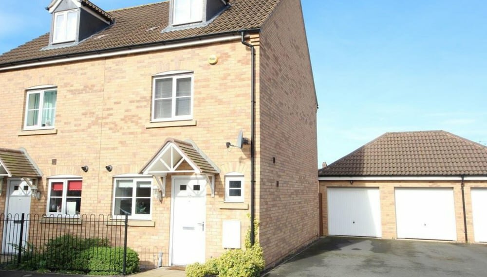 Hotel House of Emperor by Your Lettings Uk, Peterborough, photo