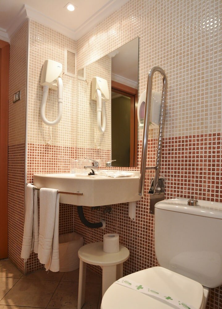 Фото Hotel Torrejoven