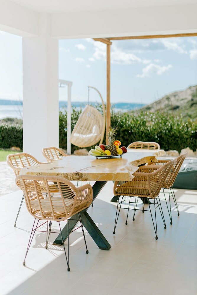 Фото The Three Graces