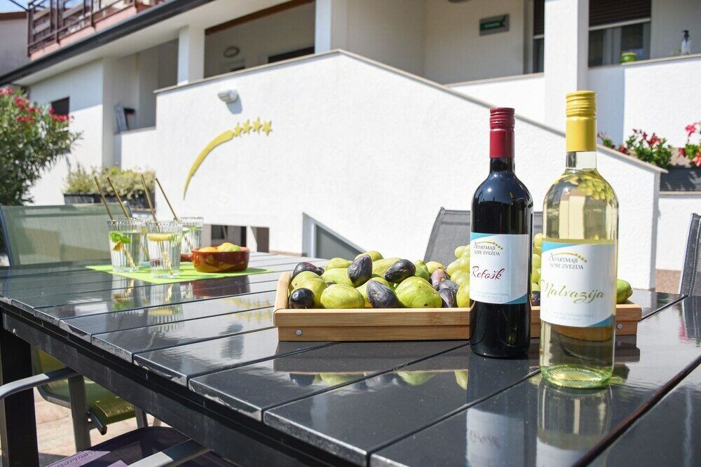 Фото Apartmaji Sobe Zvezda