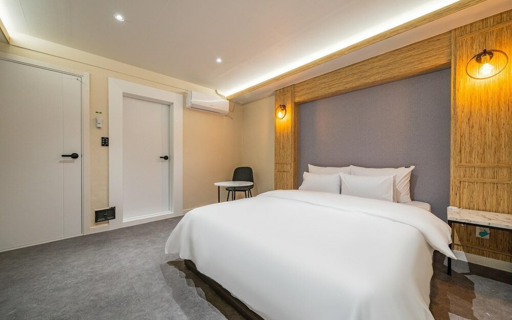 Фото Busan Mora Hotel 979