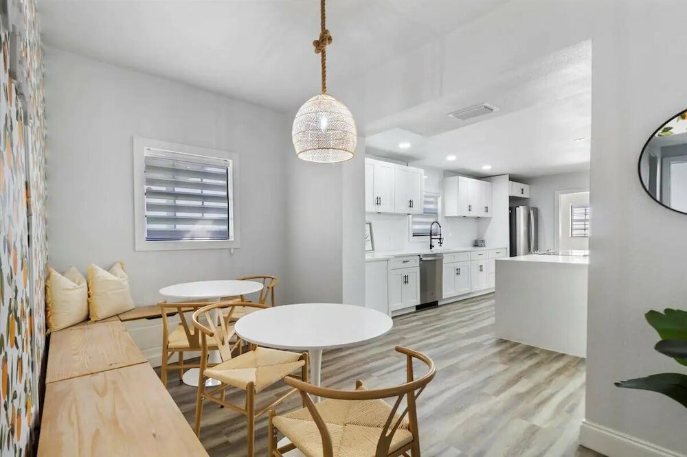 Фото Spacious 4 Br Near Fl Aquarium