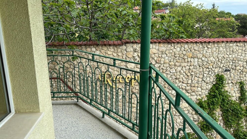 Фото Hayat Hotel Ltd