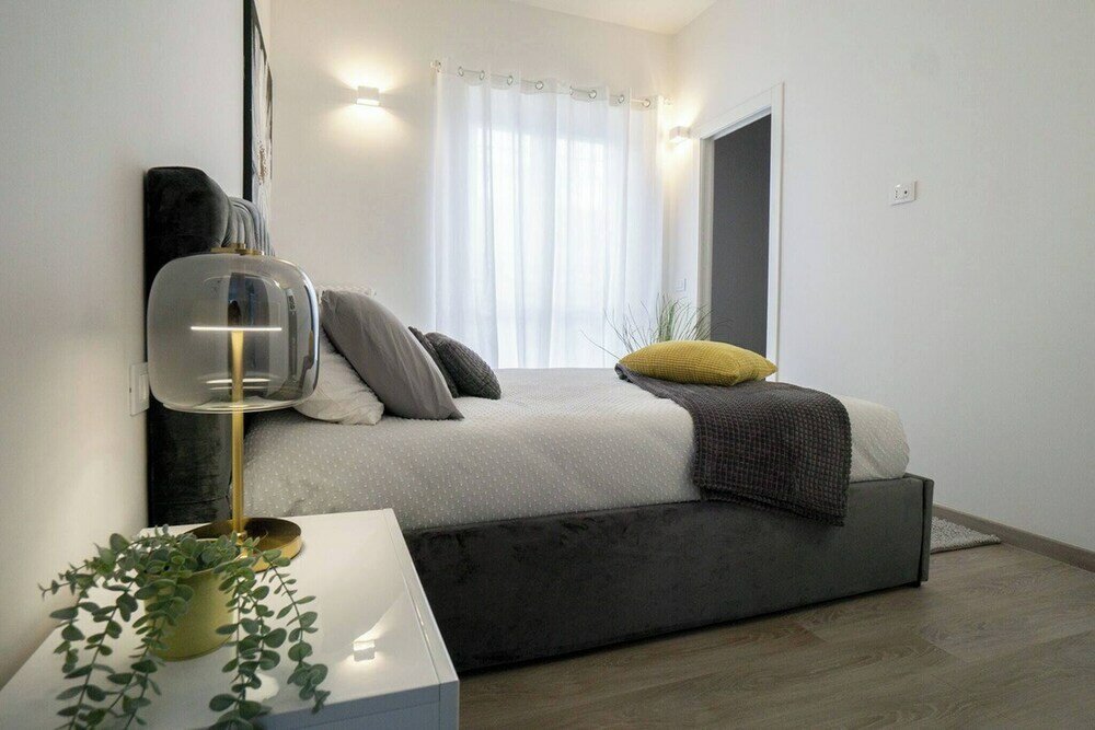 Фото Charming and Modern Three-bedroom Apartment in the Heart of the City of Asti
