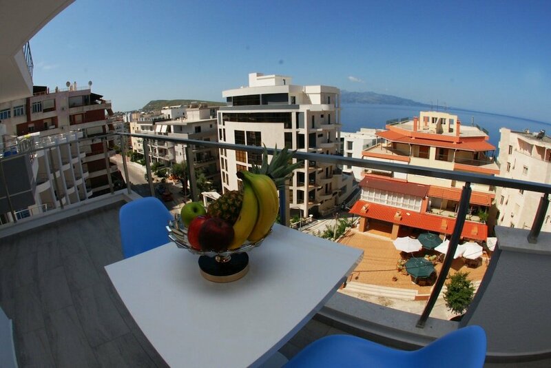 Гостиница Oceanic Luxury Apartments