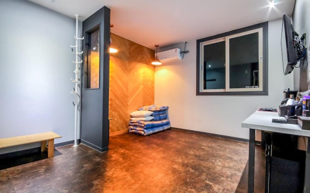 Фото Yeosu Hotel The B