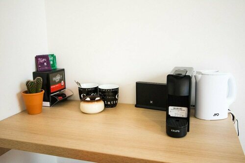 Гостиница Unit 9 - Vibrant Room Near Avenue Louise Best Location