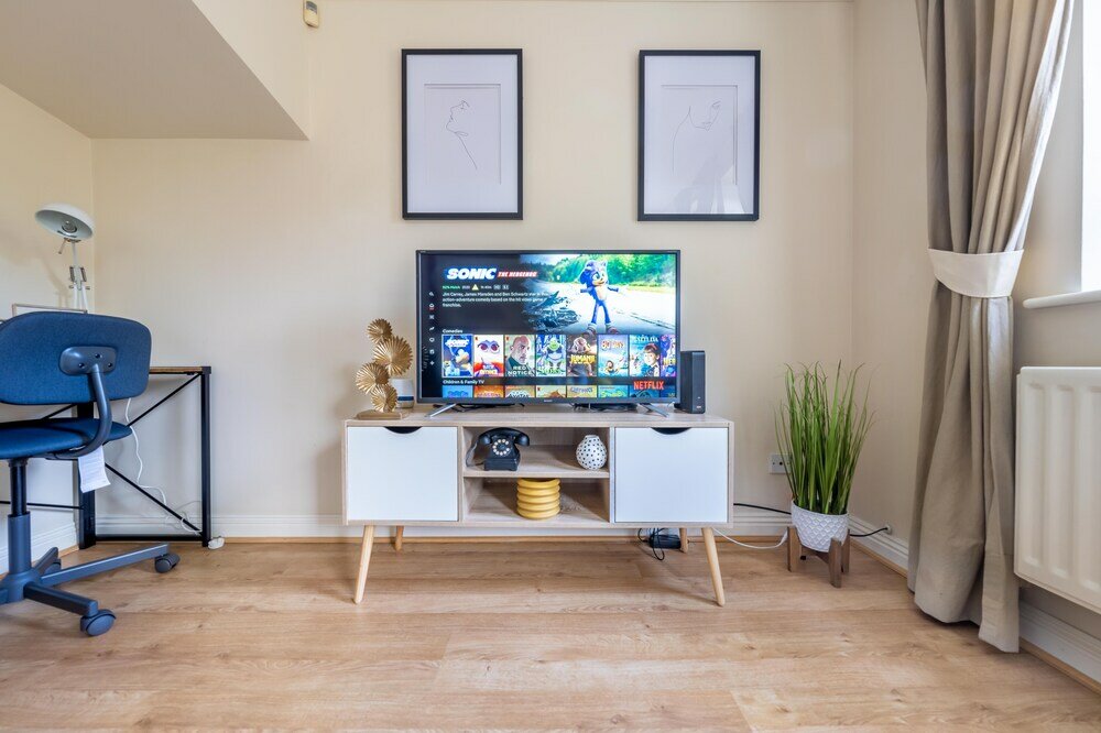 Фото Pierocks Wickets Luxury Entire House, Free Parking and Wi-fi in Maidenhead