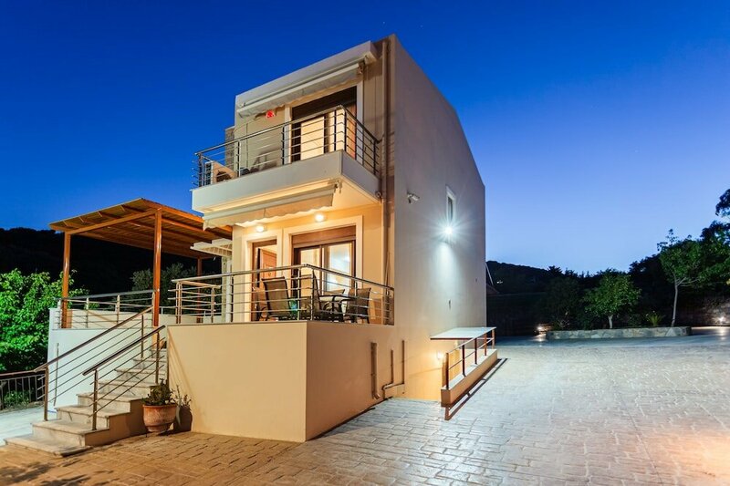 Гостиница Seaside Getaway - Aelia Villa's Dreamy Paradise