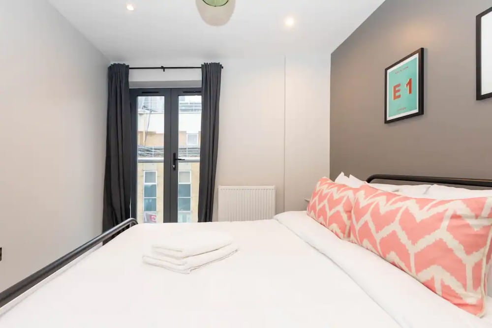 Фото Stylish & Luxurious 2 Bedroom Flat - Shoreditch