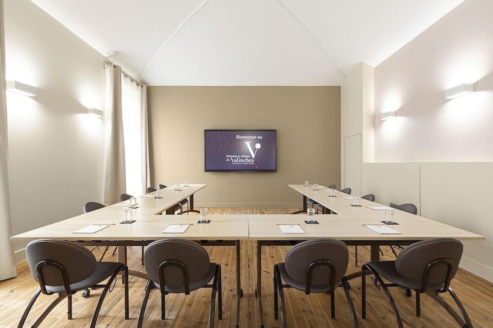 Фото Domaine et Château de Valinches