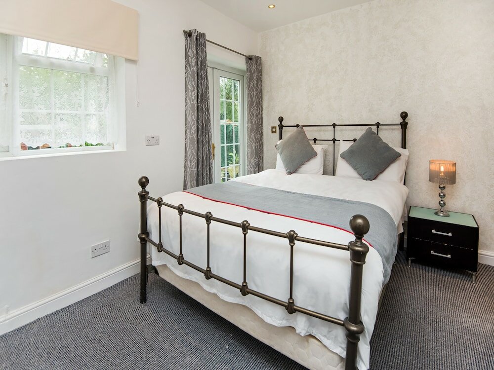 Фото Oyo Vale Lodge