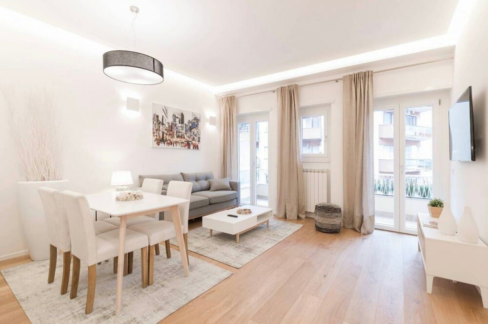 Фото Lovely flat in Piazza Morosini