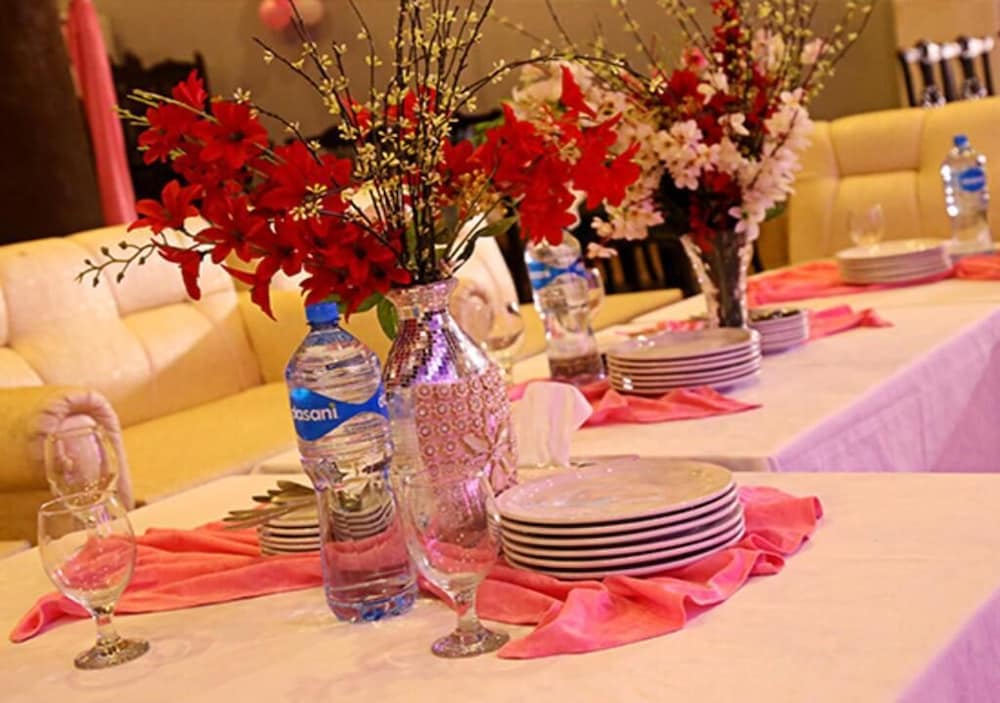 Фото La-Taska Motel