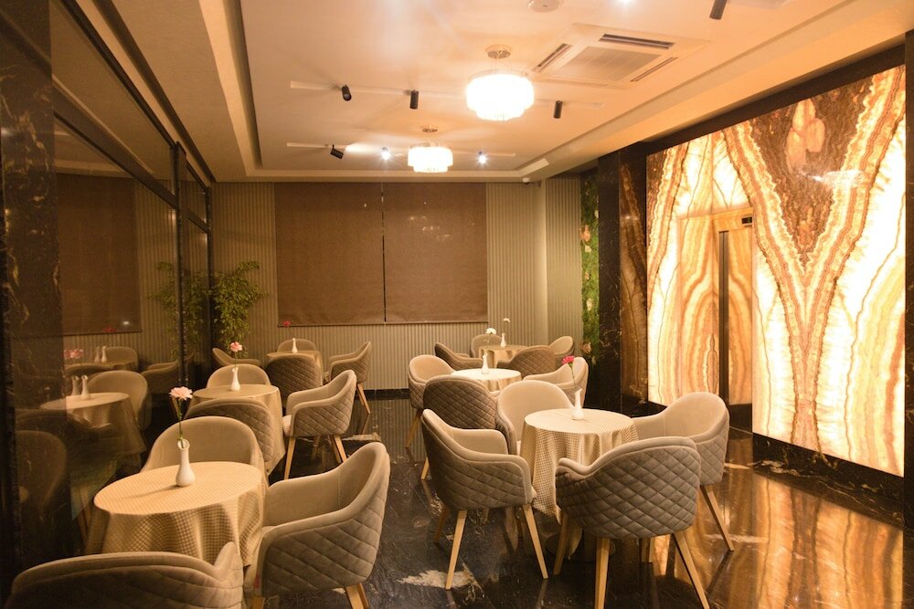 Фото Emerald Boutique Hotel