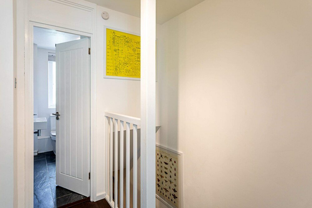 Фото Bright & Cosy One-bed Apartment