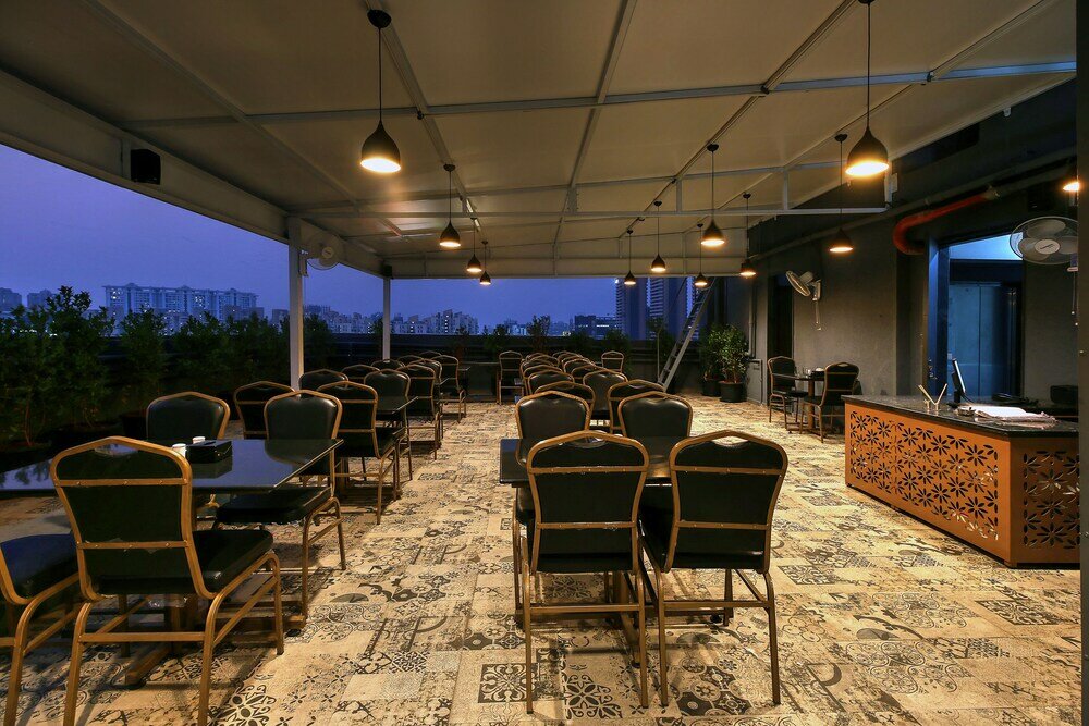 Фото StayBird - Fortune House Business Hotel