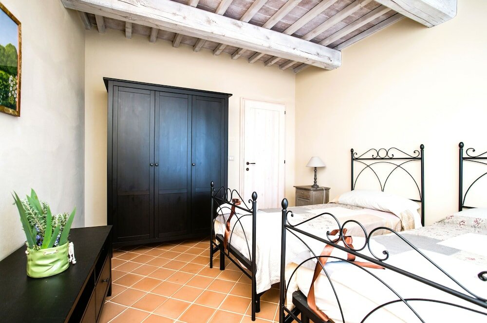 Фото Luxury resort in the Tuscan countryside